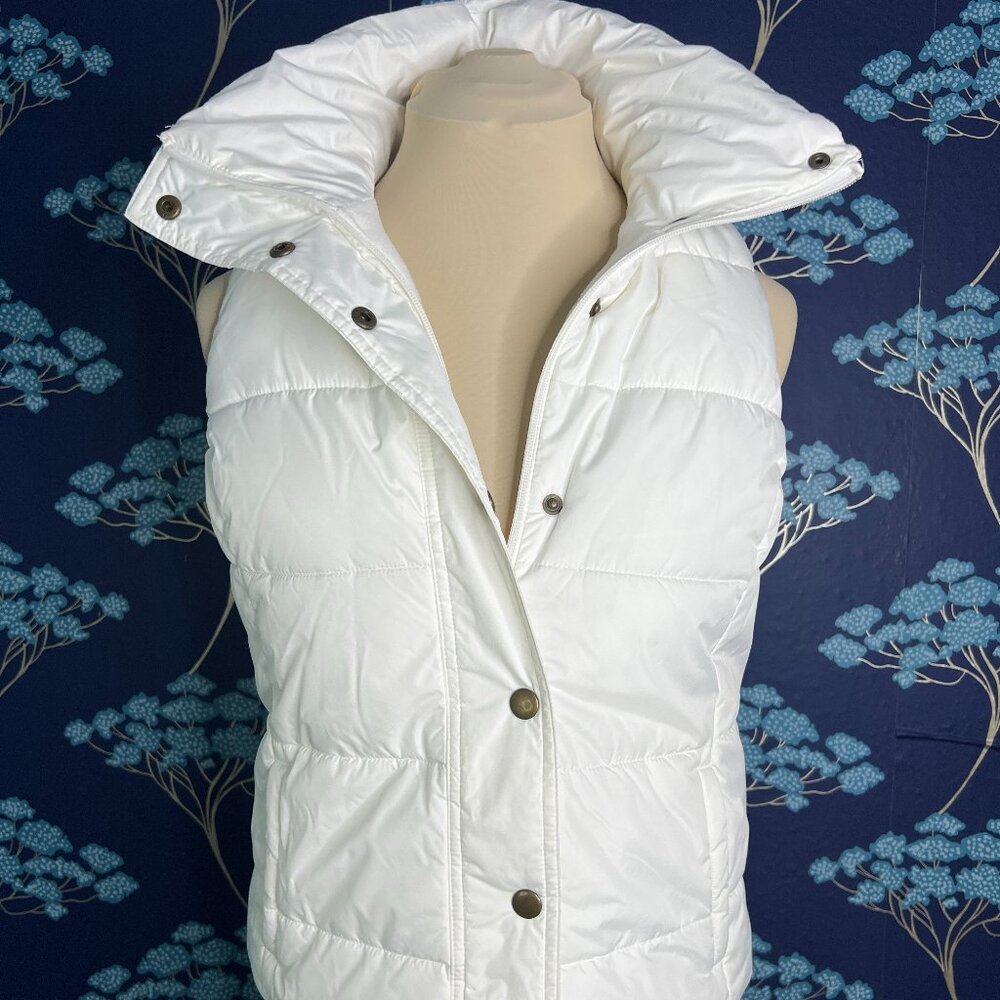 Old Navy Women's White Puffer Vest Metal Buttons High Collar Size SP